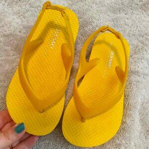 Old Navy Yellow Flip Flops with back strap Girls size 7
